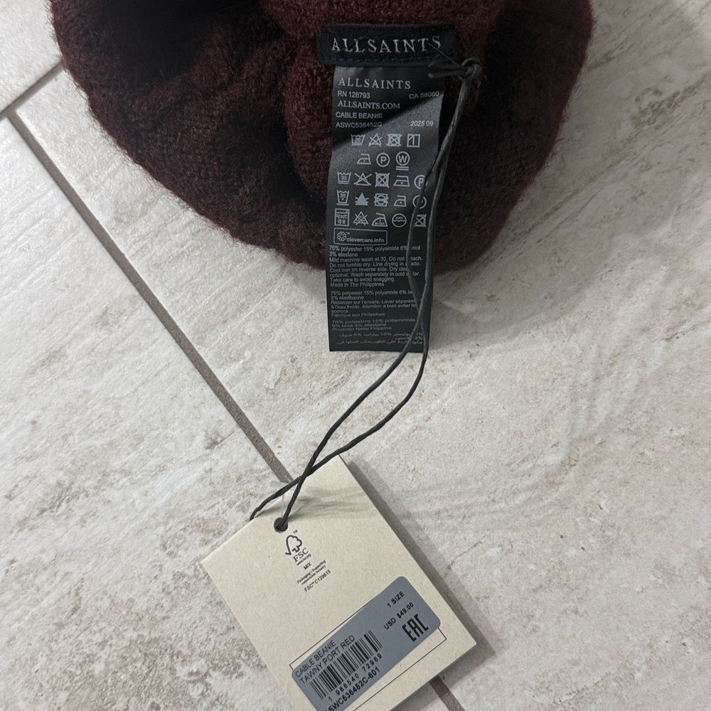 All Saints ..ladies tawny port red wool blend beanie
O/S .. thick cable - Picture 6 of 6